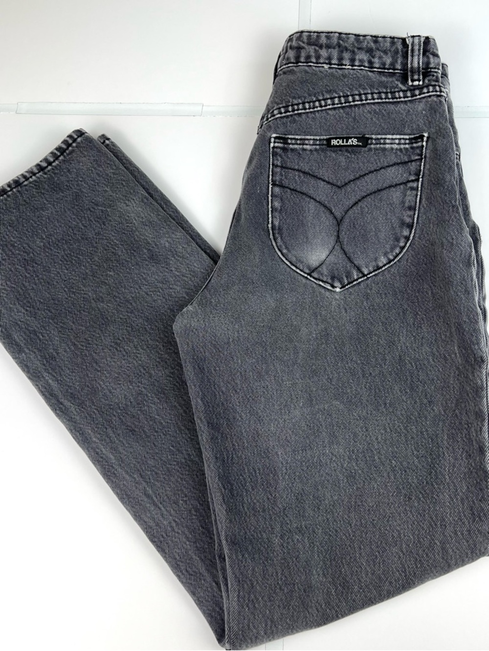 Rolla’s Classic Straight Leg High Waist Black Wash Jeans 26 Celeb Fav Western
